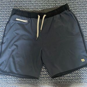 Vuori Shorts